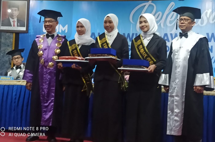 Gelar Yudisium, Lulusan FISIP UMM Siap Hadapi Era Disrupsi