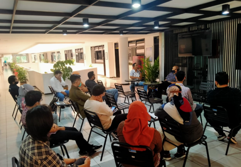 Belajar Menjadi Intelektual Ala Cak Tarno