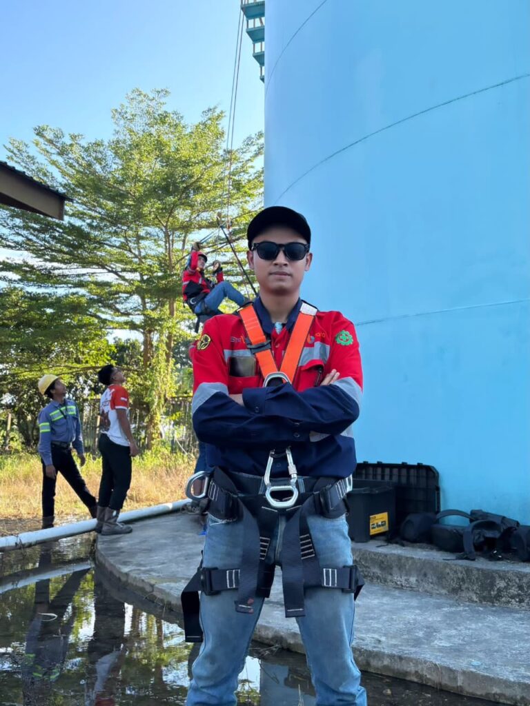 Kenal Alumni : Henry Hilmawan Wibowo Alumni Program Studi Ilmu Pemerintaha Sekarang Menjadi Supervisor PT. Batara Dharma Persada