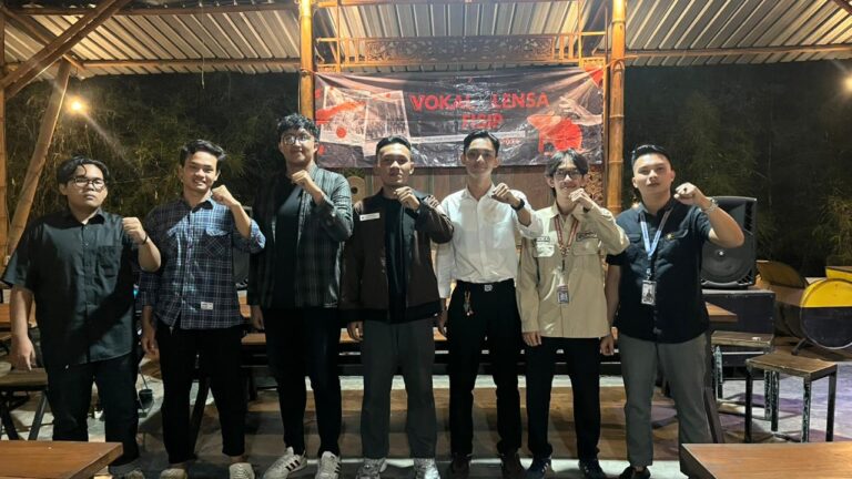 VOKAL X LENSA BEM FISIP UMM